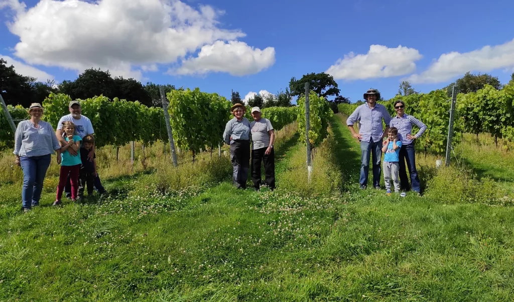 vineyard-devon-tamar-valley-family-photo